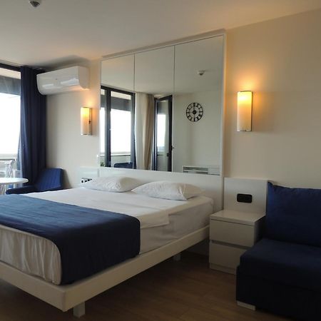 Orbi City Apartments On The Beach Batumi Exterior photo