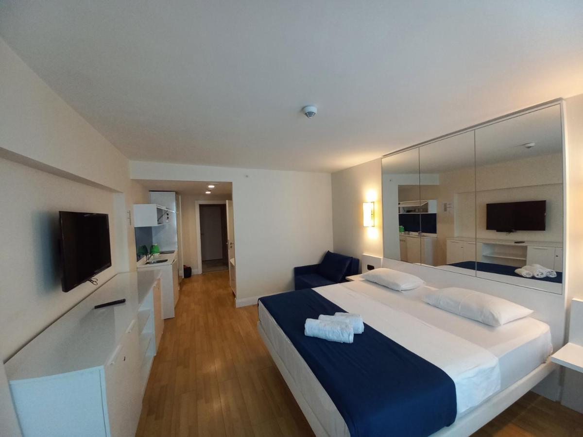 Orbi City Apartments On The Beach Batumi Exterior photo