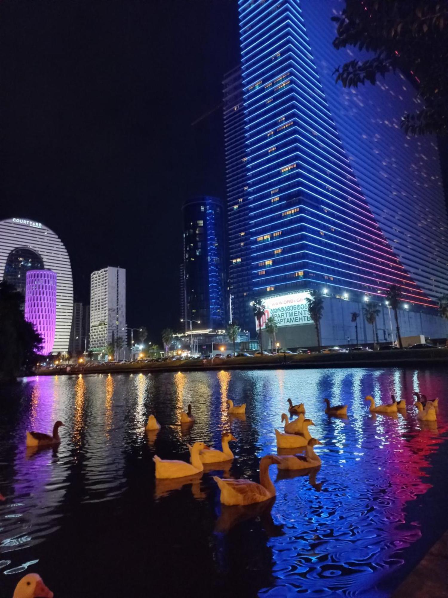 Orbi City Apartments On The Beach Batumi Exterior photo