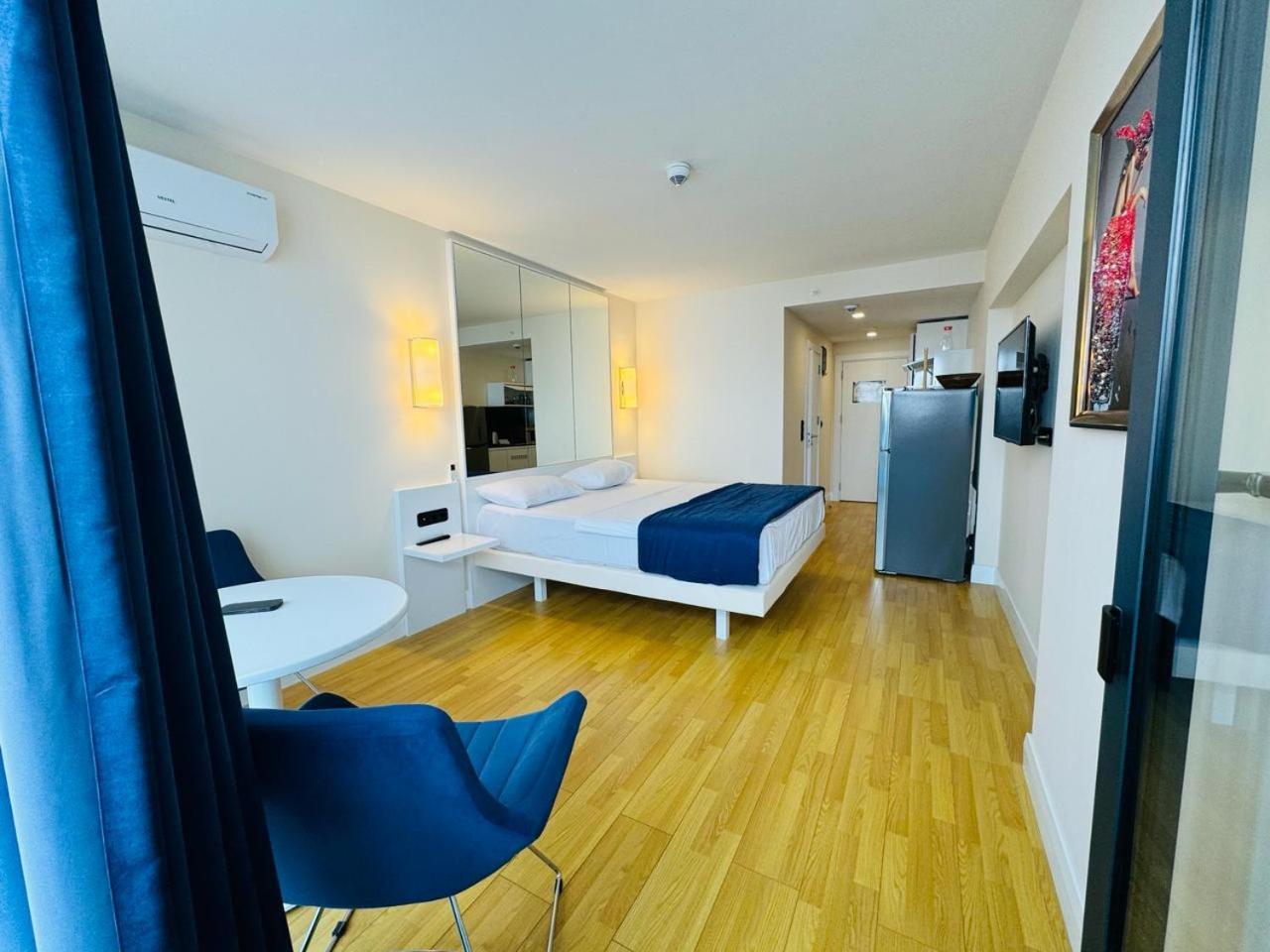 Orbi City Apartments On The Beach Batumi Exterior photo
